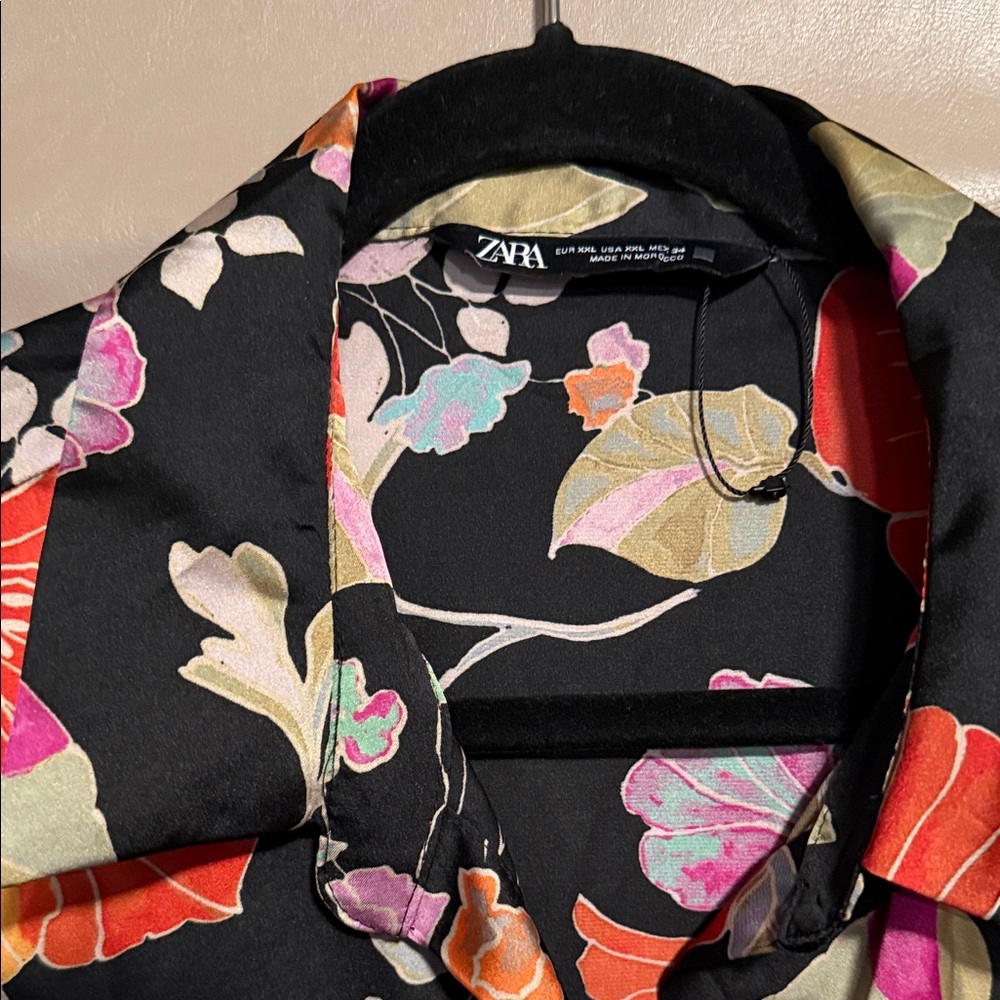 Zara Women's Black Multicolor Floral Blazer